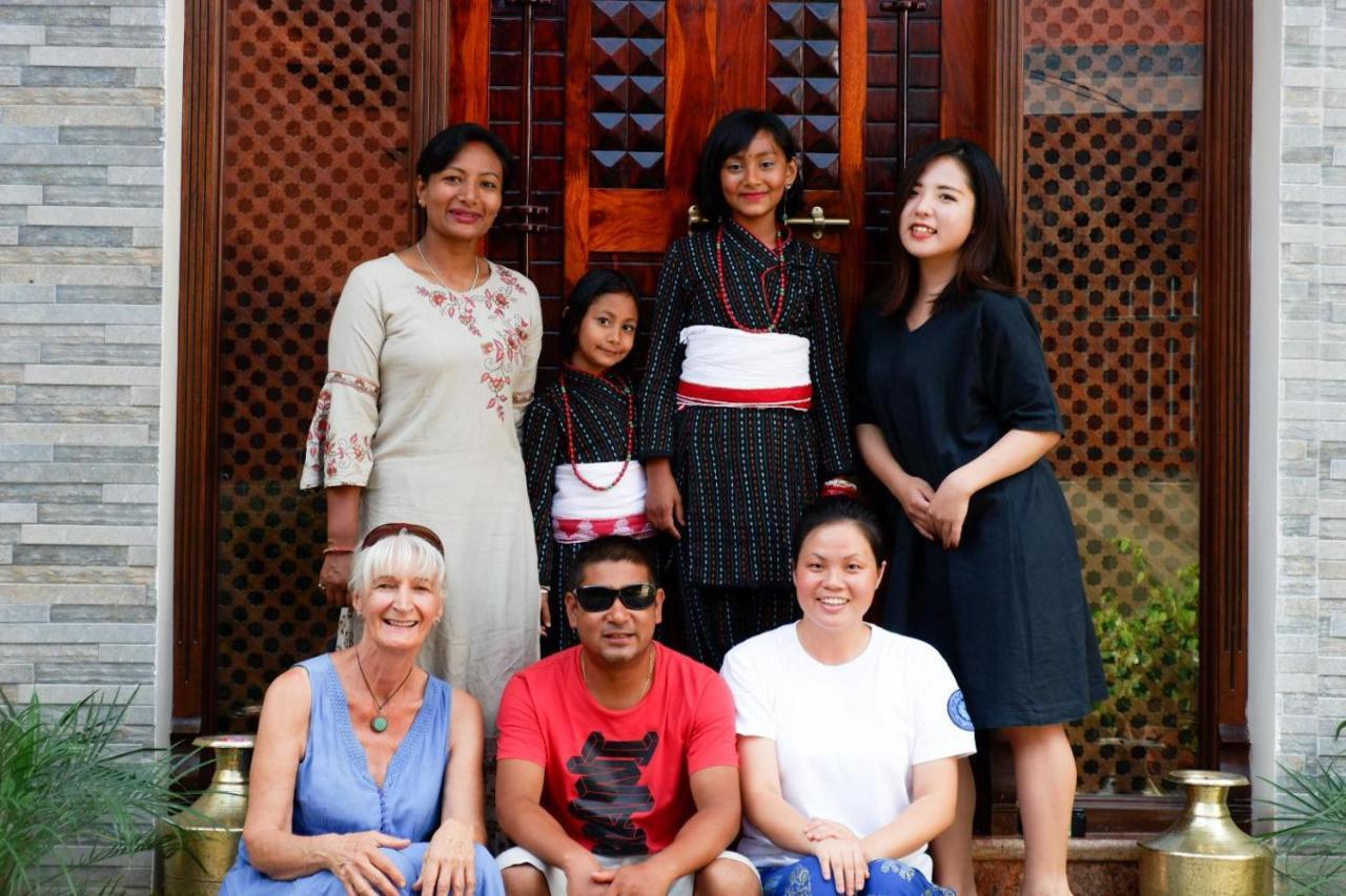 Shine Homestay Famille Francophone - Shine Home And Apartment Катманду Екстериор снимка
