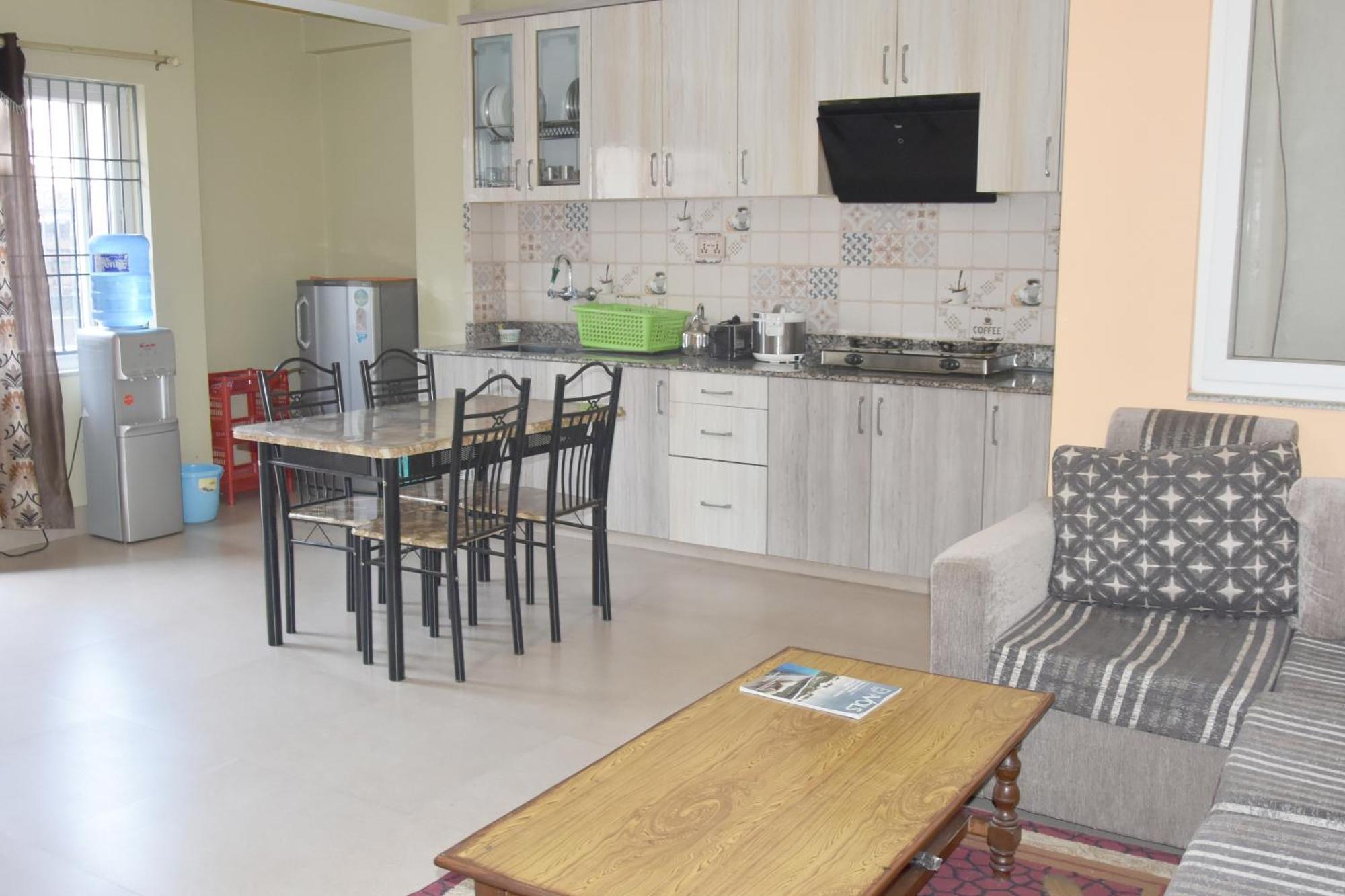 Shine Homestay Famille Francophone - Shine Home And Apartment Катманду Екстериор снимка