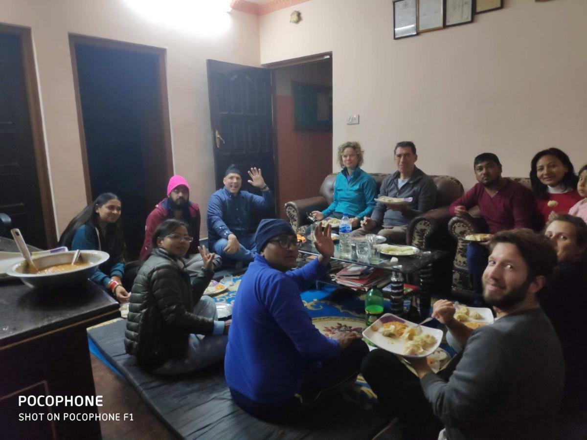 Shine Homestay Famille Francophone - Shine Home And Apartment Катманду Екстериор снимка