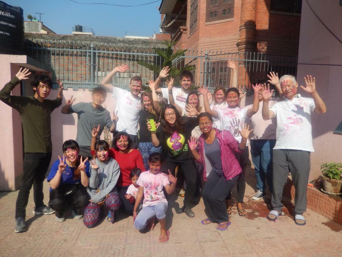 Shine Homestay Famille Francophone - Shine Home And Apartment Катманду Екстериор снимка