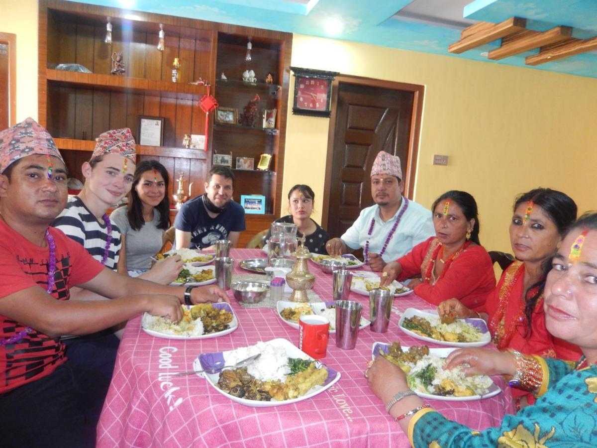 Shine Homestay Famille Francophone - Shine Home And Apartment Катманду Екстериор снимка